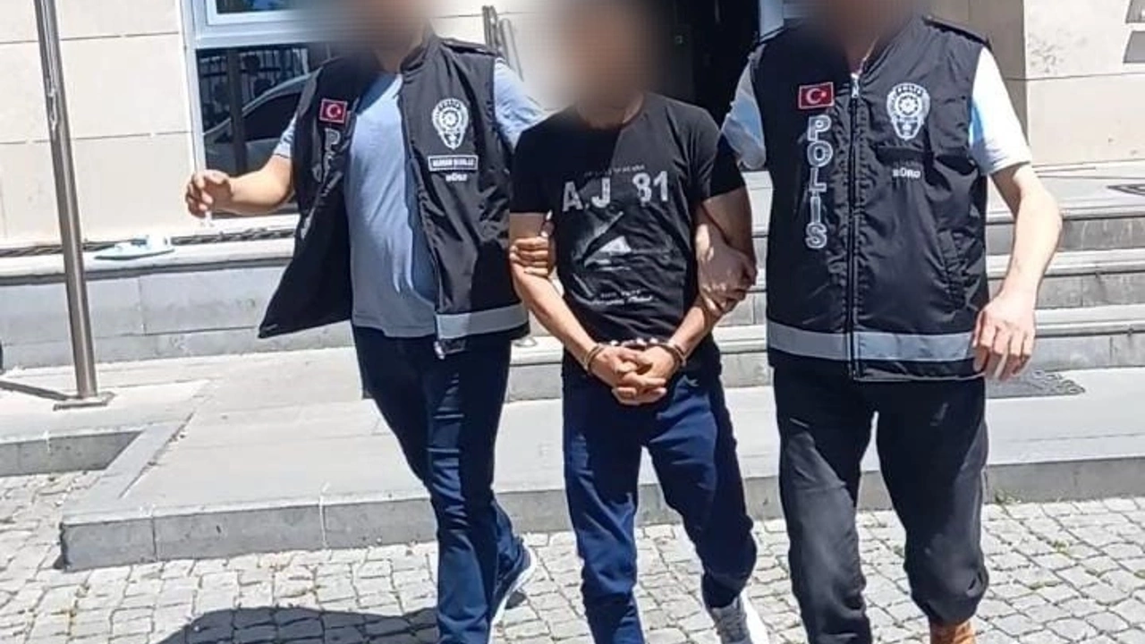 Ekim ayında Bandırma’daki operasyonlarda çeşitli suçlardan aranan 151 kişi yakalandı.