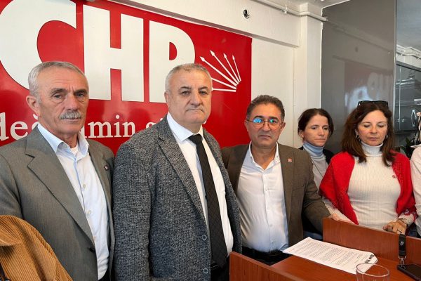 AKBAL ADAY ADAYLIĞINDAN ÇEKİLDİ