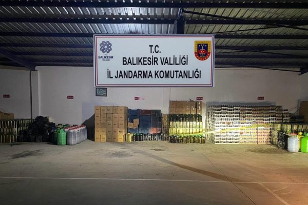 HİLEKÂRLIK ADETA RUHUMUZA İŞLEMİŞ!
