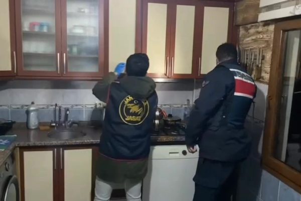 BALIKESİR’DE SİLAH TİCARETİ YAPAN 17 KİŞİ YAKALANDI