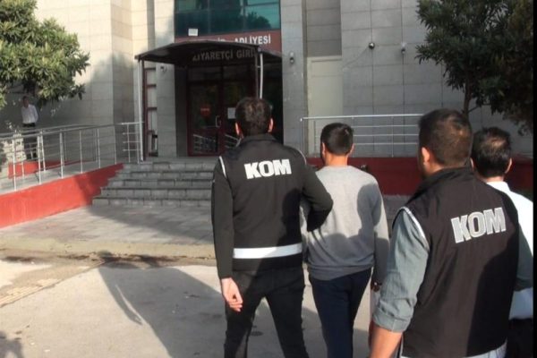 MANYAS’TA 2 FETÖ HÜKÜMLÜSÜ YAKALANDI