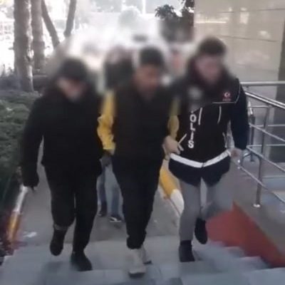 AMBULANSLA UYUŞTURUCU TAŞIYAN 3 KİŞİ TUTUKLANDI