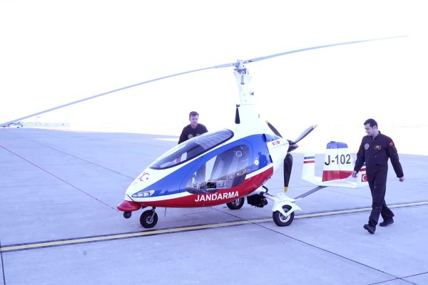 JANDARMA ZEYTİNLİKLERİ GYROCOPTER İLE KORUYOR