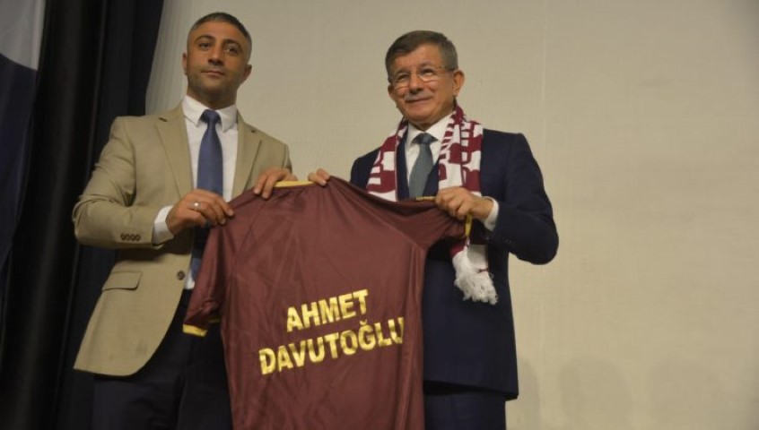 Gelecek Partisi Bandırma İlçe Teşkilatı 2. Olağan Genel Kuruluna katılan