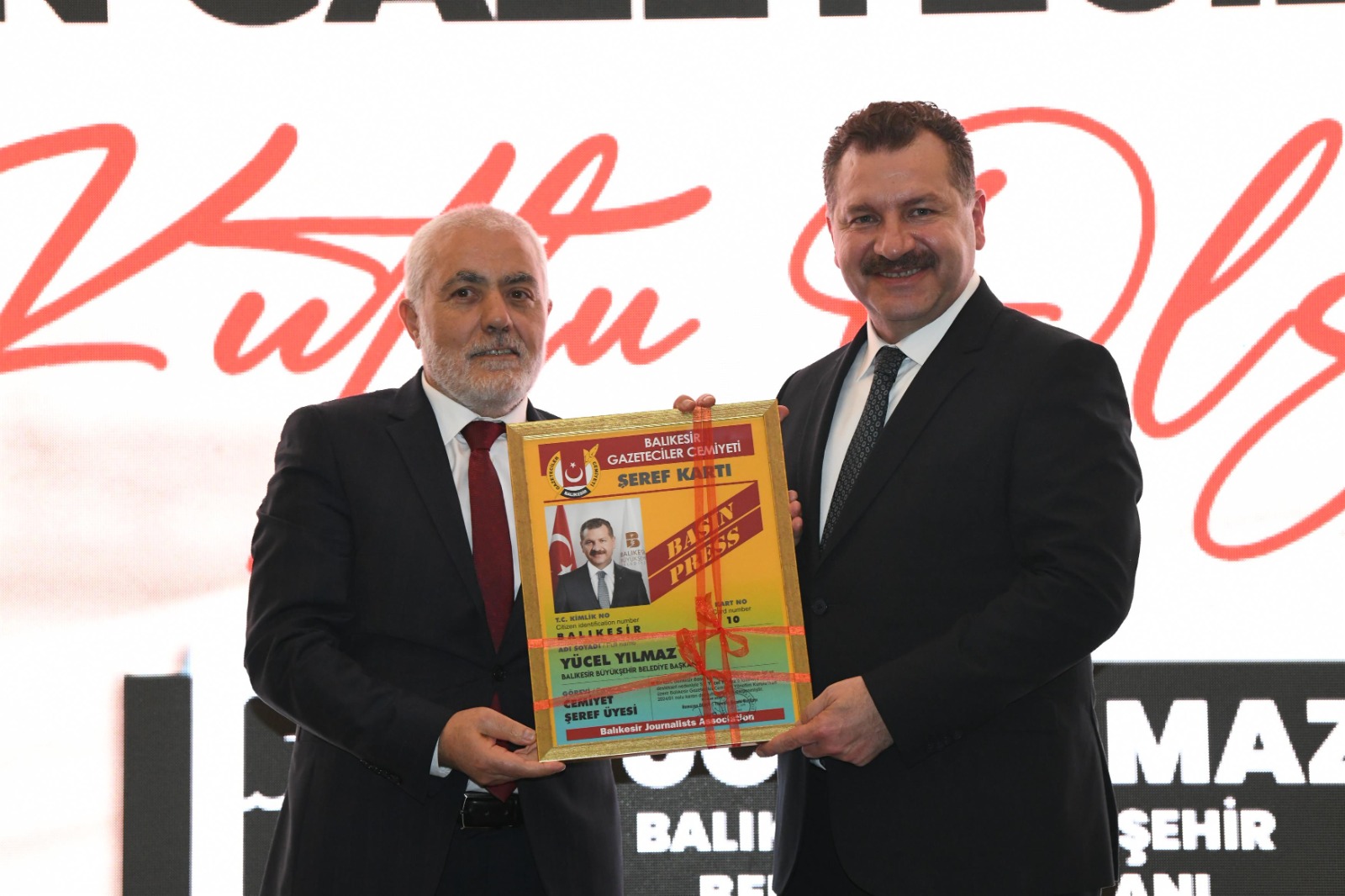   Balıkesir Büyükşehir Belediye Başkanı Yücel Yılmaz, 10 Ocak Çalışan