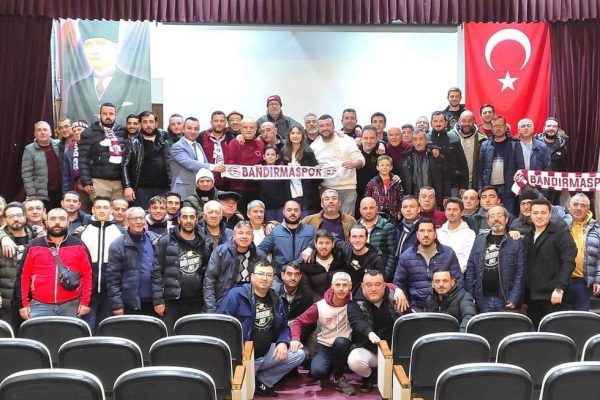 BANDIRMASPOR TARAFTARI TEK YÜREK OLDU