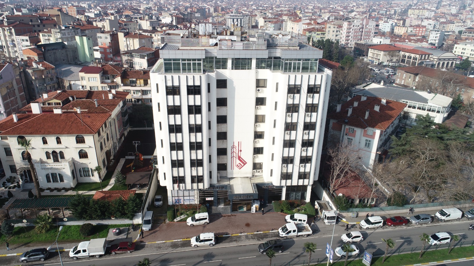 Karesi ve Altıeylül belediye binaları yıkılıyor Yaklaşık 40 yıldır Balıkesir