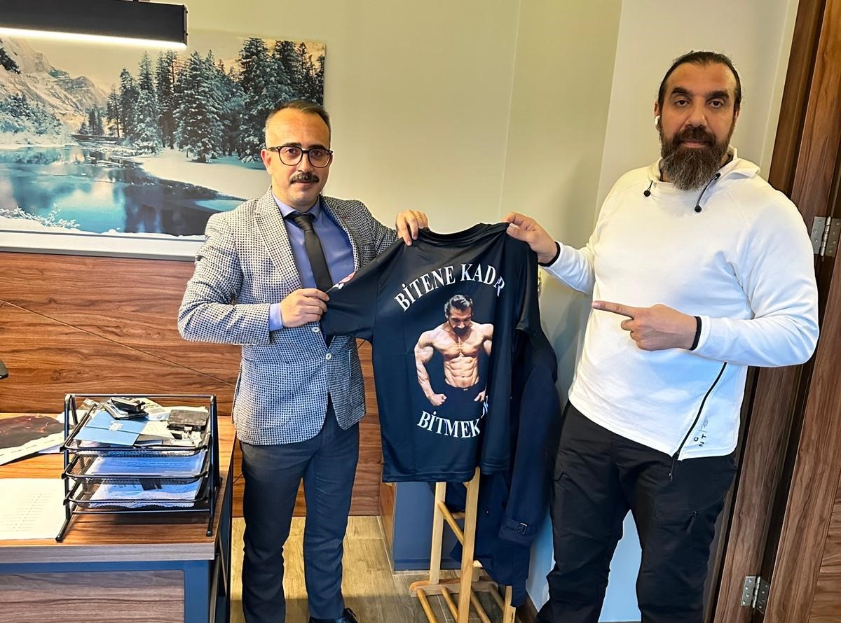 Milli Takım Antrenörü, Dünya ve Avrupa Şampiyonu Rambo Hakan, uzun