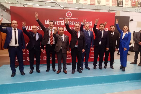 MHP’DEN GÖVDE GÖSTERİSİ