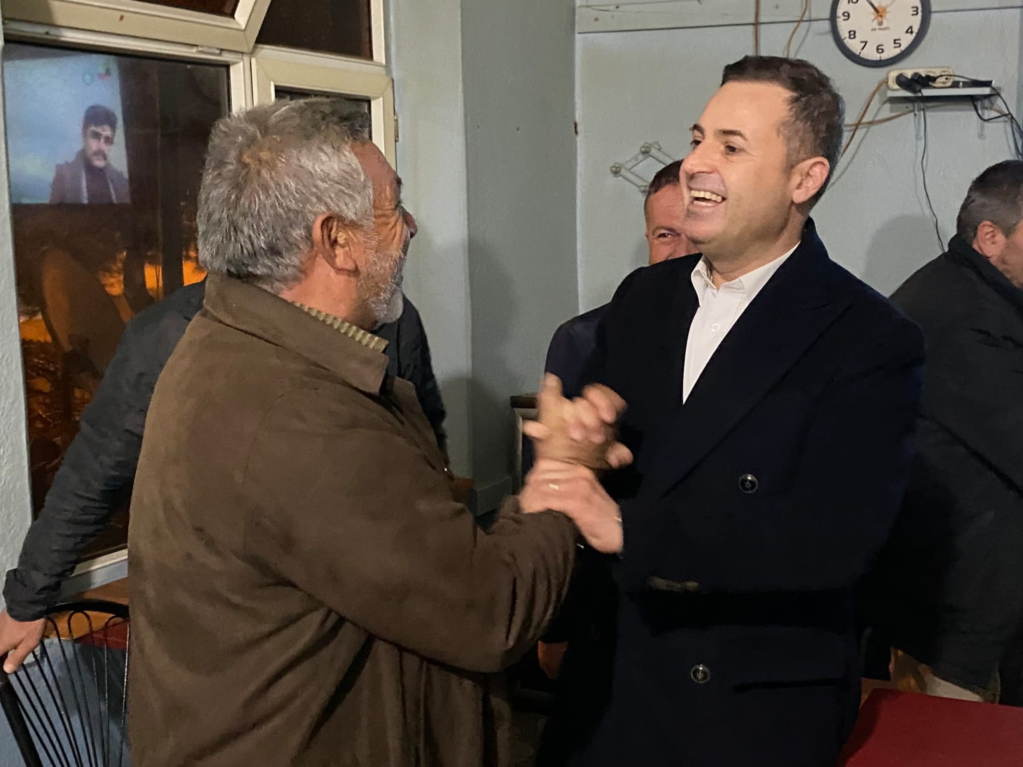 Karesi’deki hemşeri buluşmalarına Şehit Mustafa Adışen’in ailesini ziyaret ederek başlayan
