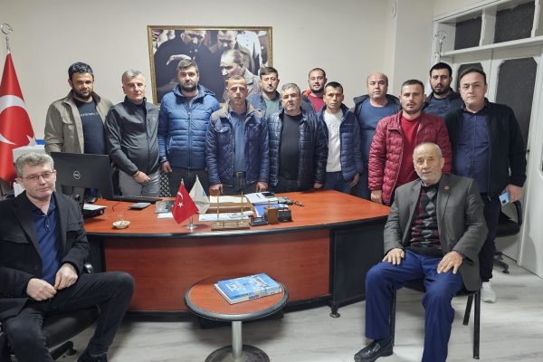 AKSAKAL VE KARAÇALILIK ÇİFTÇİLERİ MERA MÜCADELESİ VERİYOR