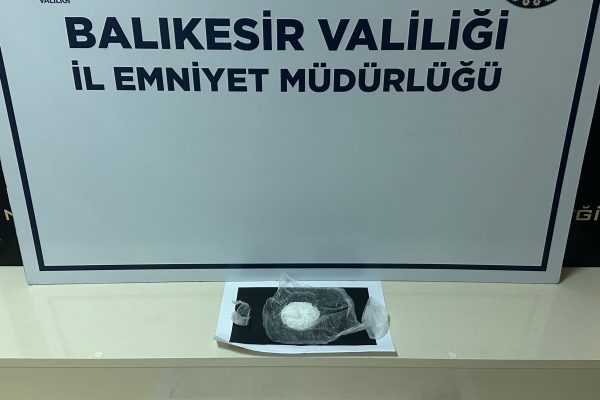 UYUŞTURUCU TACİRLERİNE OPERASYON