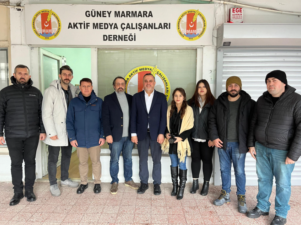 Bandırma’nın siyasi parti temsilcileri 10 Ocak Çalışan Gazeteciler Günü’nde GÜMAMED’i