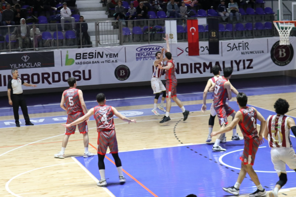 BORDO BK EVİNDE MAĞLUP OLDU ( 72-79 )