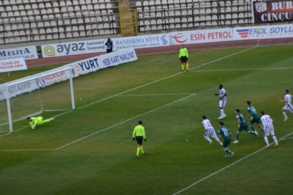 BANDIRMASPOR LİGE MÜTHİŞ DÖNDÜ ( 6-0 )