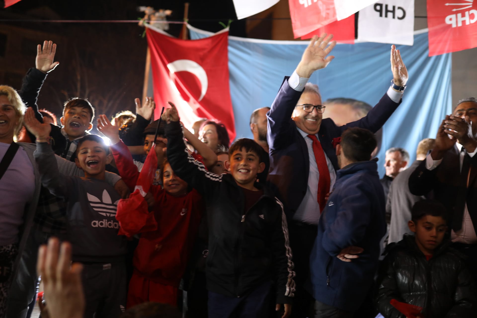 CHP Bandırma Belediye Başkan adayı Dursun Mirza romanların yaşadığı Paşamescit