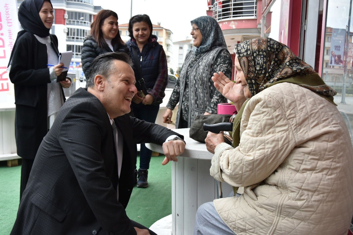 Cumhur İttifakı Altıeylül Belediye Başkan Adayı Mesut Eray, seçim çalışmaları