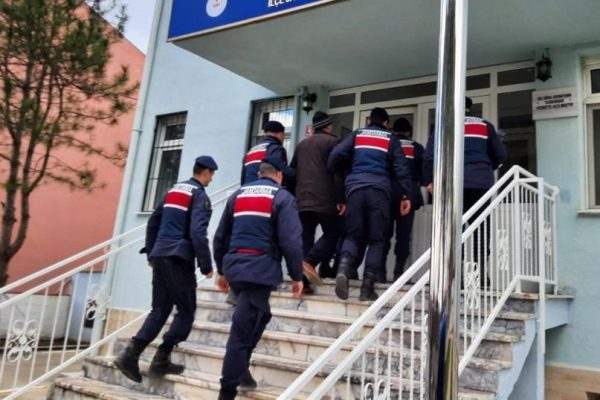 FETÖ/PDY ÜYESİ 4 KİŞİ YAKALANDI