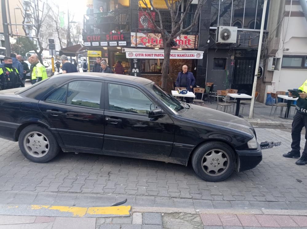 BANDIRMA’DA TRAFİK KAZALARININ SONU GELMİYOR Bandırma’da meydana gelen trafik kazasında motosiklet üstündeki 2 kişi yaralandı.