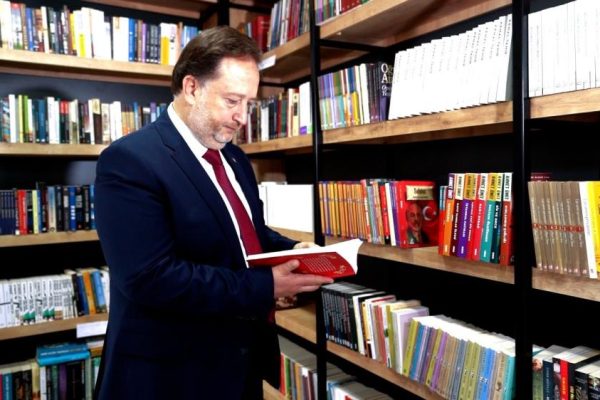 KARESİ’DE GENÇLERE ÖZEL İLGİ