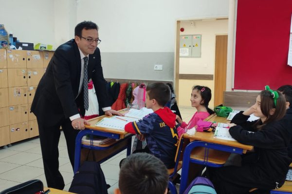 MUTLU ASLAN OKUL ZİYARETLERİNE DEVAM EDİYOR