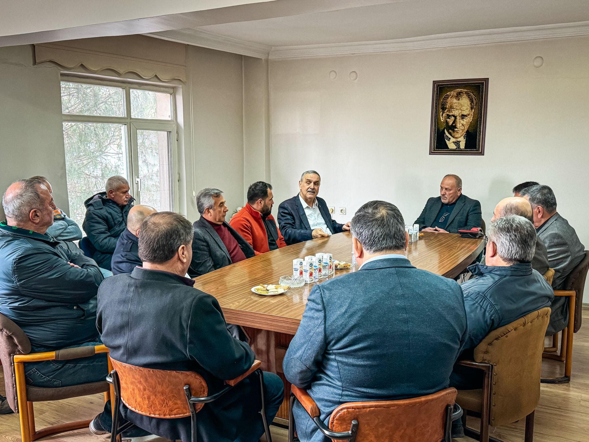 Bandırma Belediye Başkan Adayı Cemal Öztaylan, seçim çalışmaları için ziyaretlerini