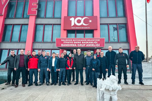 ÇÖPLER BİLE DÜZENLİ TOPLANMIYOR… 1 NİSAN’DA SORUNLARI ÇÖZMEYE GELİYORUM