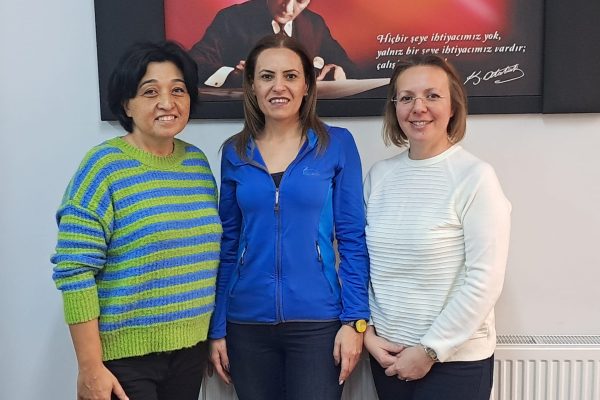 BANDIRMA ORTAOKULU AVRUPALI ORTAKLARI İLE ERASMUS+ KA 210 PROJESİNE BAŞLIYOR