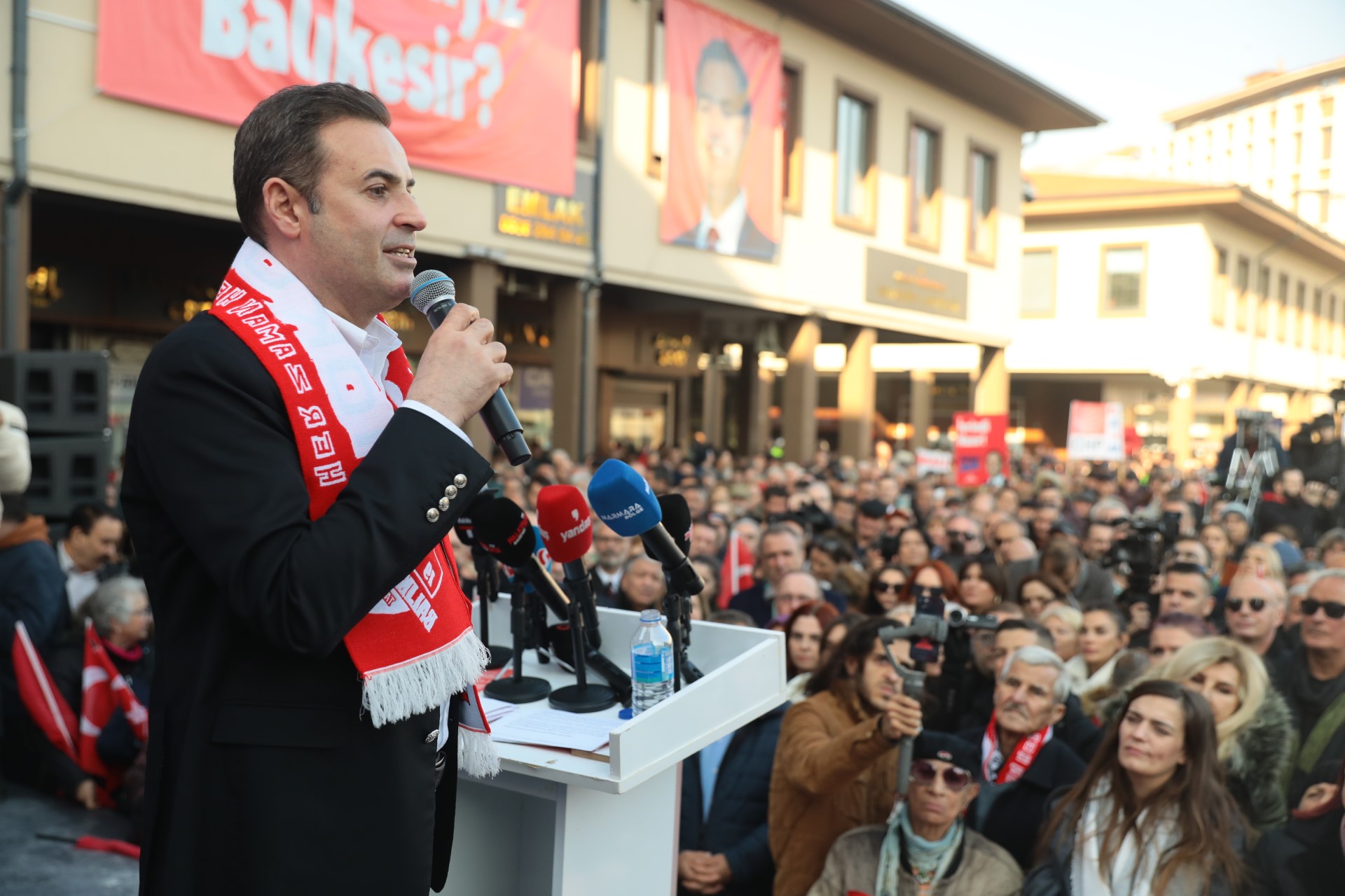Balıkesir Büyükşehir Belediye Başkan Adayı Ahmet Akın, Atatürk’ün Balıkesir’e gelişinin
