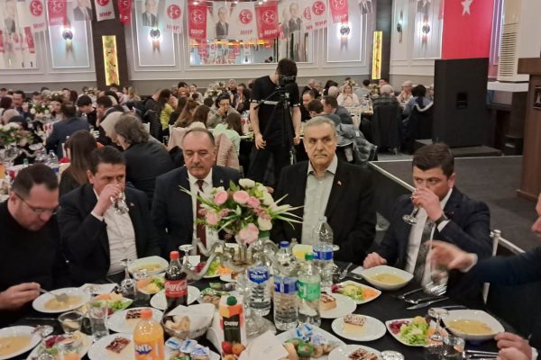 CUMHUR İTTİFAKI İFTARDA BULUŞTU