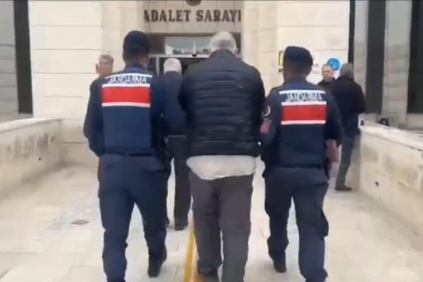 İKİ TERÖR ŞÜPHELİSİ YAKALANDI