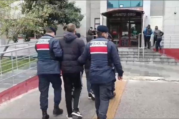 UYUŞTURUCU VE SİLAH TACİRLERİNE OPERASYON
