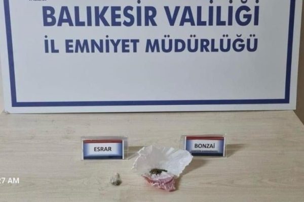 ÜST ARAMASINDA UYUŞTURUCU BULUNDU