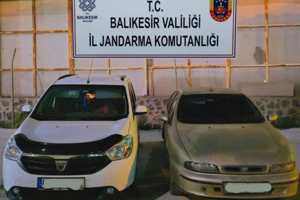 GÖÇMEN KAÇAKÇISI 2 ORGANİZATÖR TUTUKLANDI