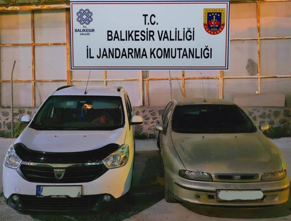 GÖÇMEN KAÇAKÇISI 2 ORGANİZATÖR TUTUKLANDI