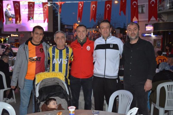 3 BÜYÜK TAKIM TARAFTARI İFTARDA BULUŞTU