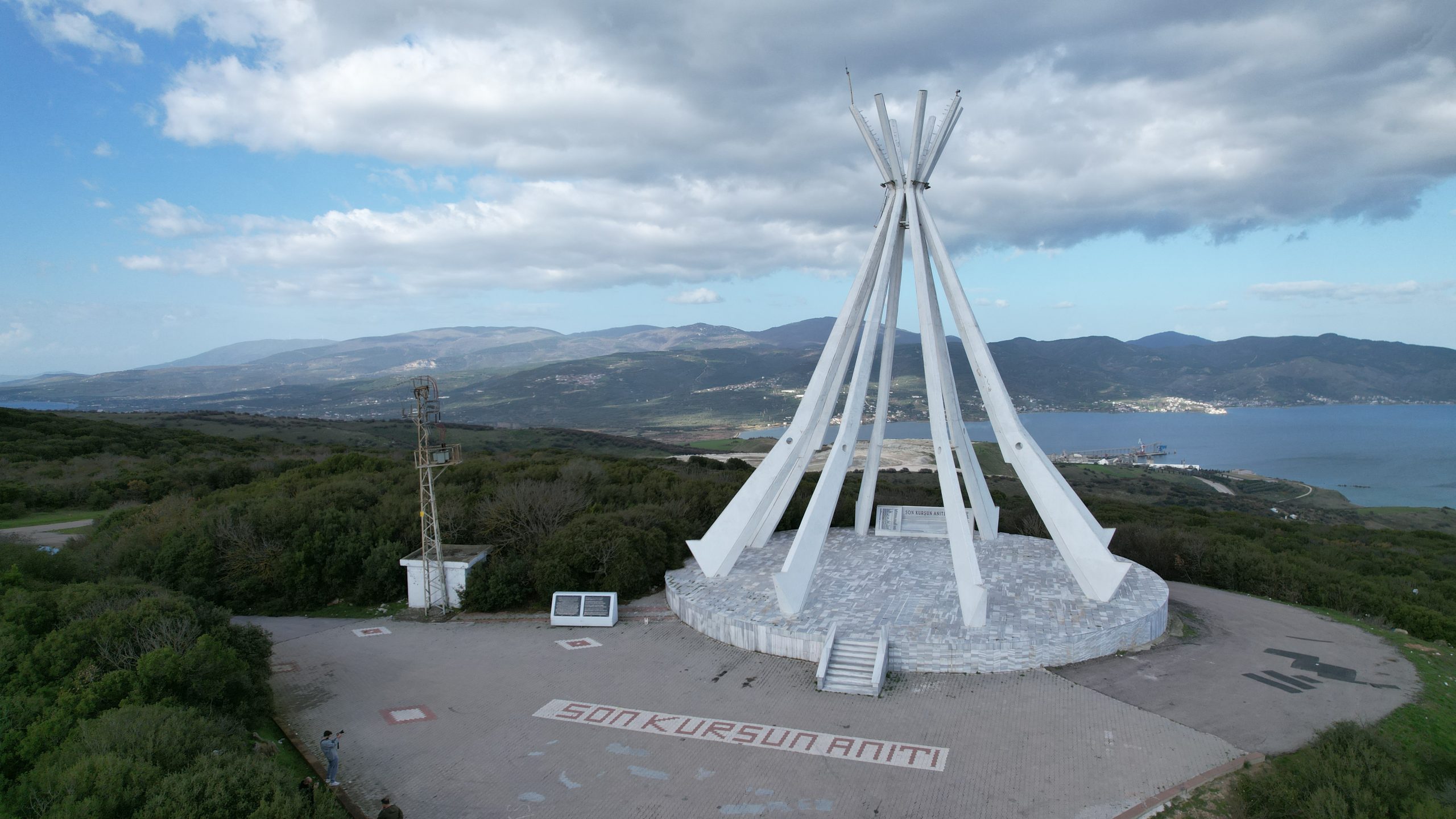 Ulusal Kurtuluş Mücadelemizin son kurşununun atıldığı Bandırma Ay Yıldız Tepe