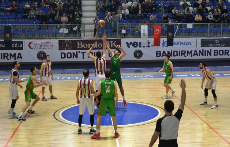 Bordo BK Play Off 3. Maçında 12 sayı geriye düşmesine
