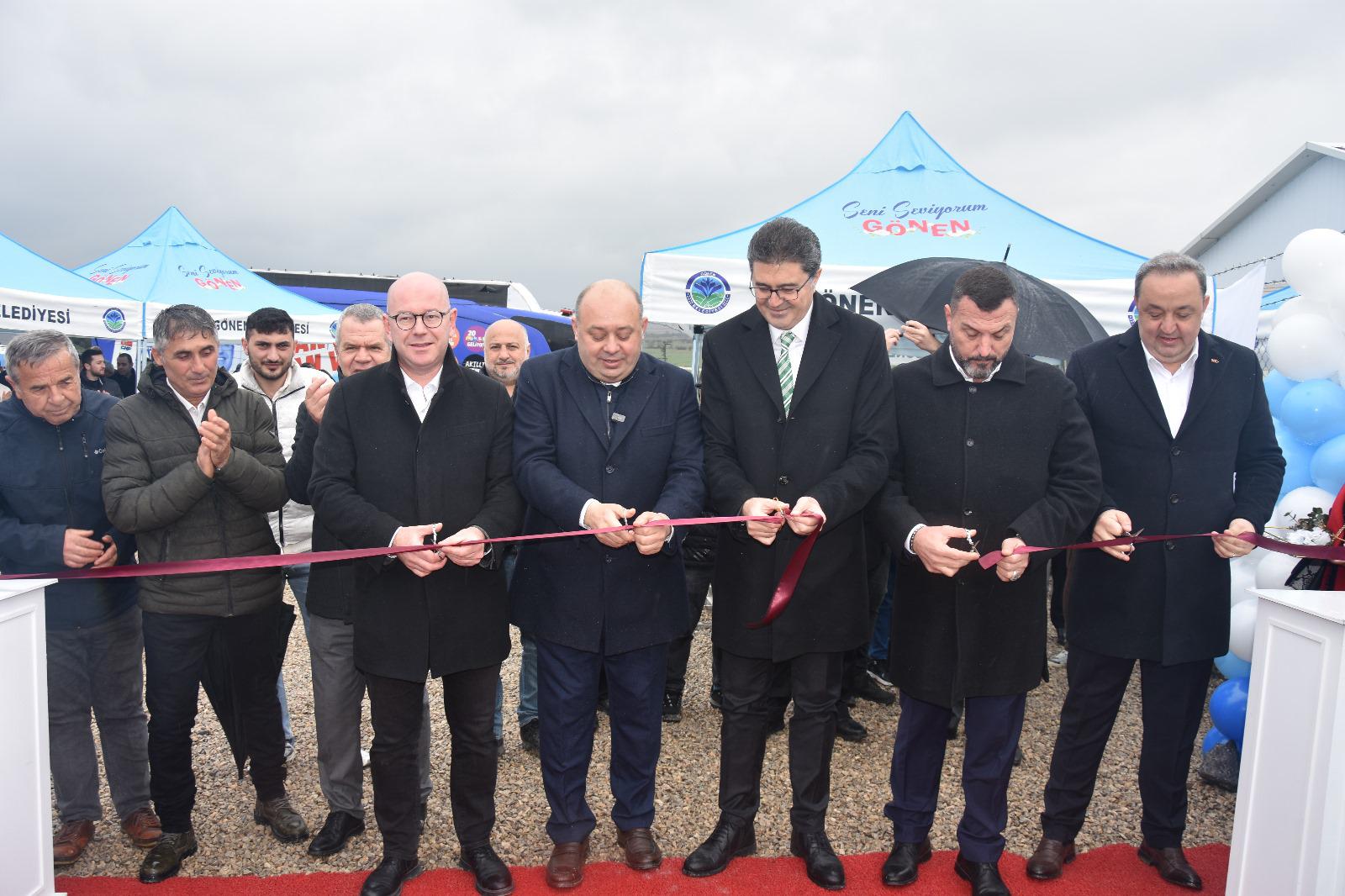 Gönen Belediyesi’nin Çalıoba Mahallesi’nde hayata geçirdiği Güneş Enerji Santrali’nin (GES)
