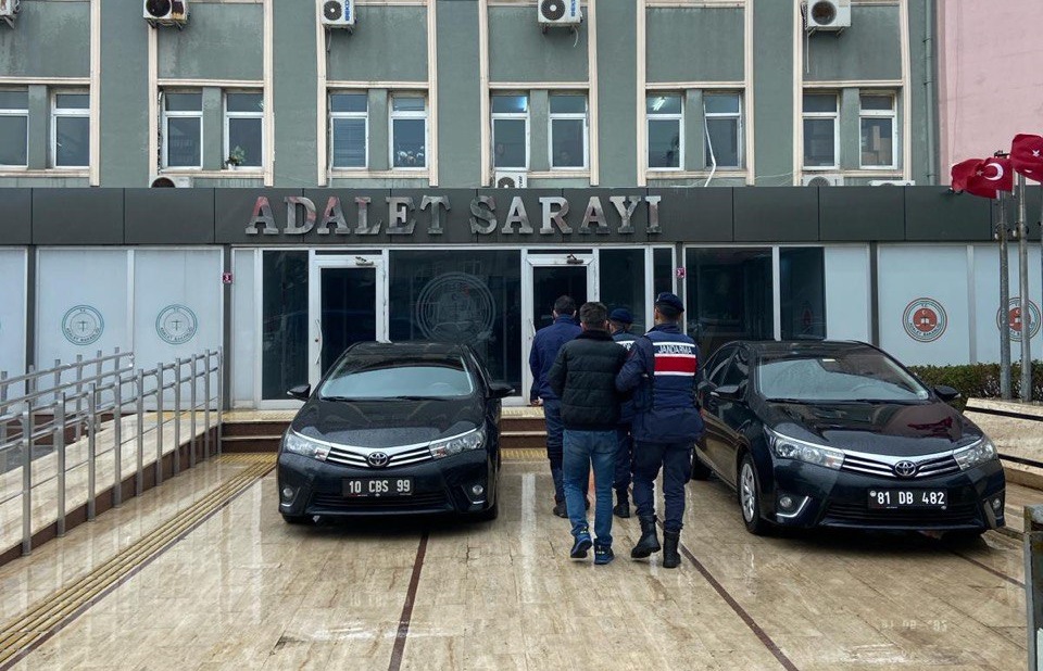 Bandırma’da faaliyet gösteren bir psikiyatri kliniğinde uyuşturucu imal ve ticareti