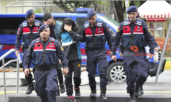 JANDARMA EFT DOLANDIRICILARINI YAKALADI
