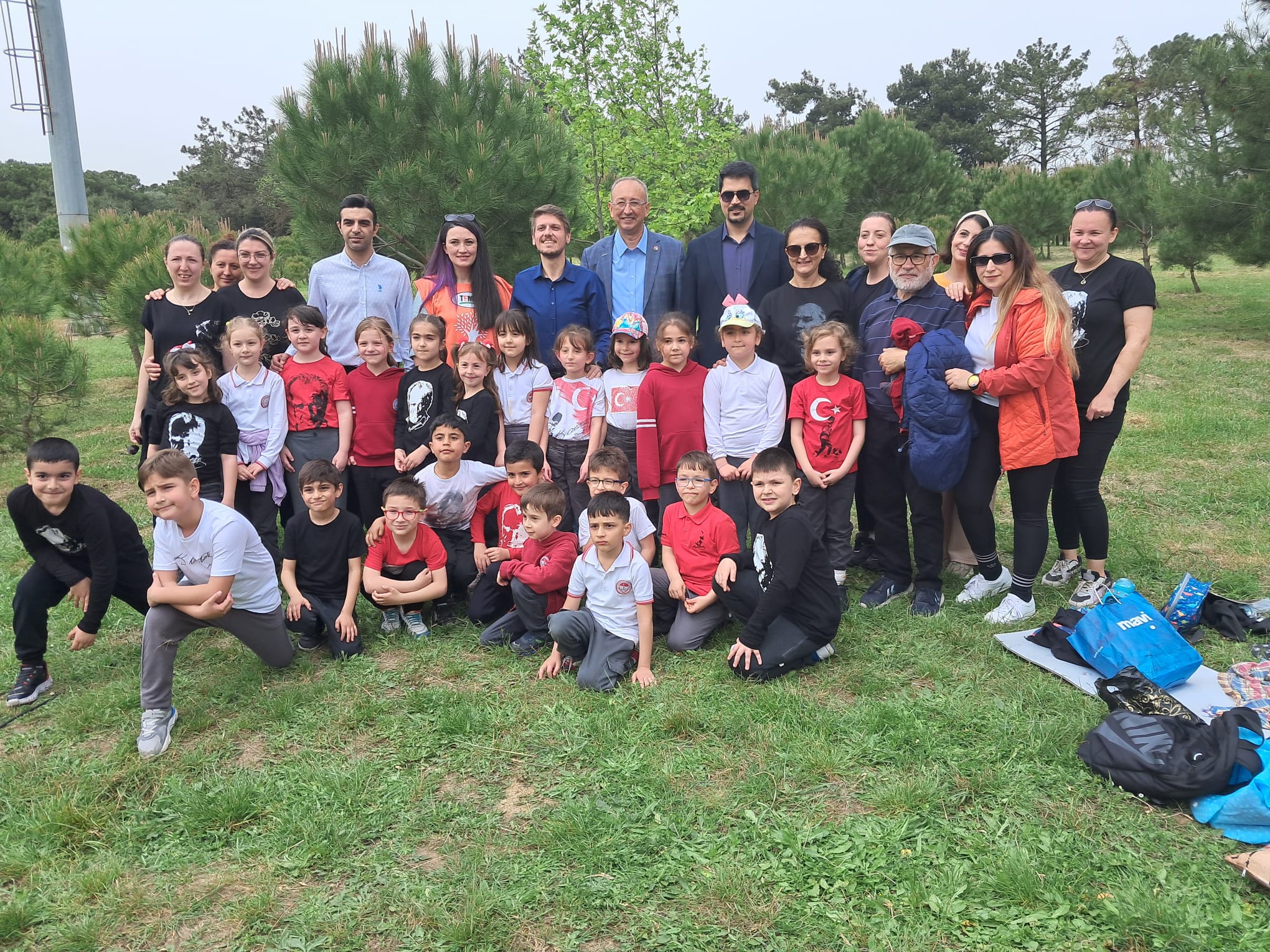 TEMA Vakfı ve Bandırma Belediyesinin ortaklaşa düzenledikleri “ Doğada kitap
