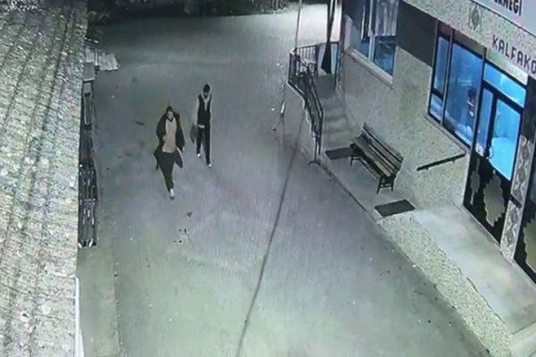 GÖNEN’DE MOTOSİKLET HIRSIZLARI YAKALANDI