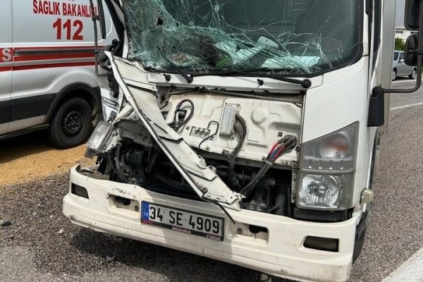 GÖNEN’DE TRAFİK KAZASI : 1 YARALI