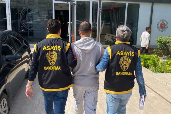 BANDIRMA POLİSİ SUÇLULARA GÖZ AÇTIRMIYOR