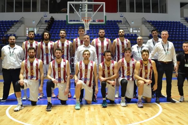 İZMİR’DE HAKEM REZALETİ TURA MAL OLDU
