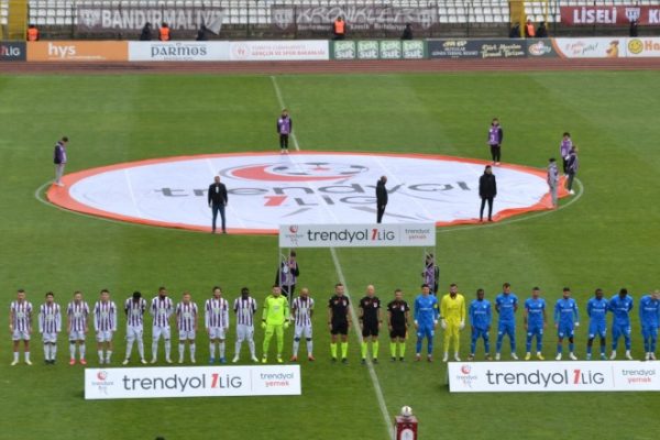 BÖYLE FUTBOLA 1 PUAN BİLE ÇOK ( 1-1 )