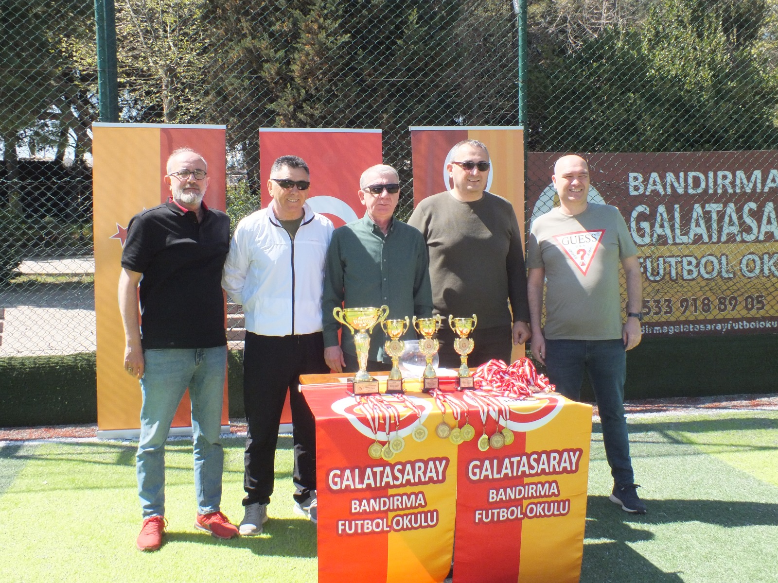 BANDIRMA GALATASARAY FUTBOL OKULU’NDAN ANLAMLI TURNUVA 2024 Ulusal Egemenlik Kupası Bandırma İlkokullar arası Halı Saha Futbol