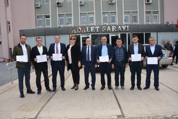 AK PARTİLİ MECLİS ÜYELERİ MAZBATALARINI ALDI