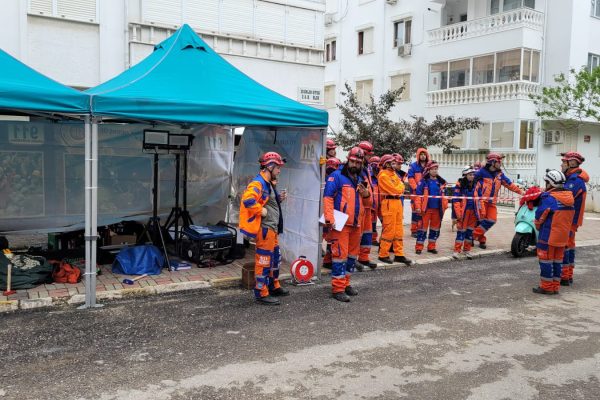 911 ARAMA KURTARMA DERNEĞİ AFETLERE HAZIR
